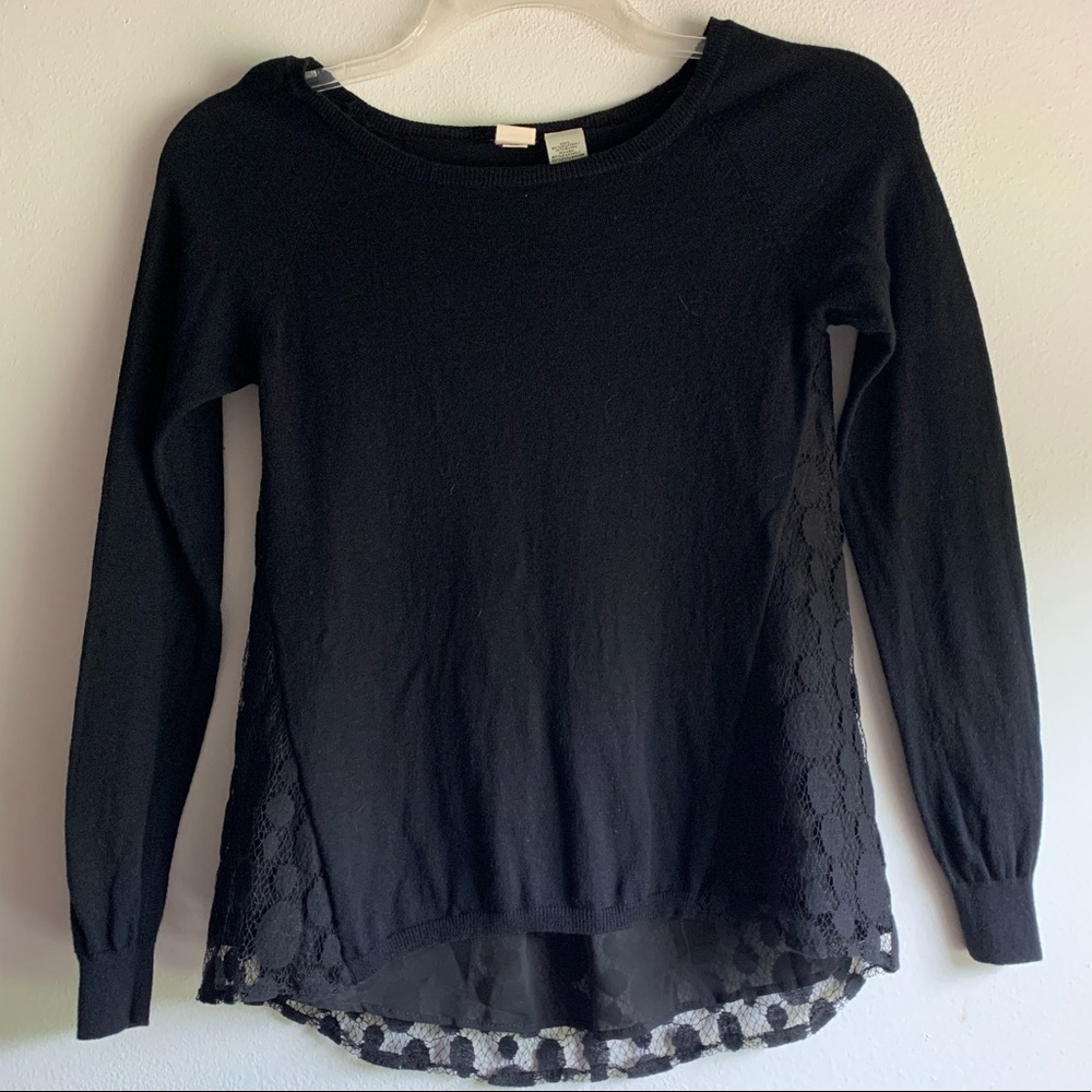 Anthropologie •light weight sweater w/lace